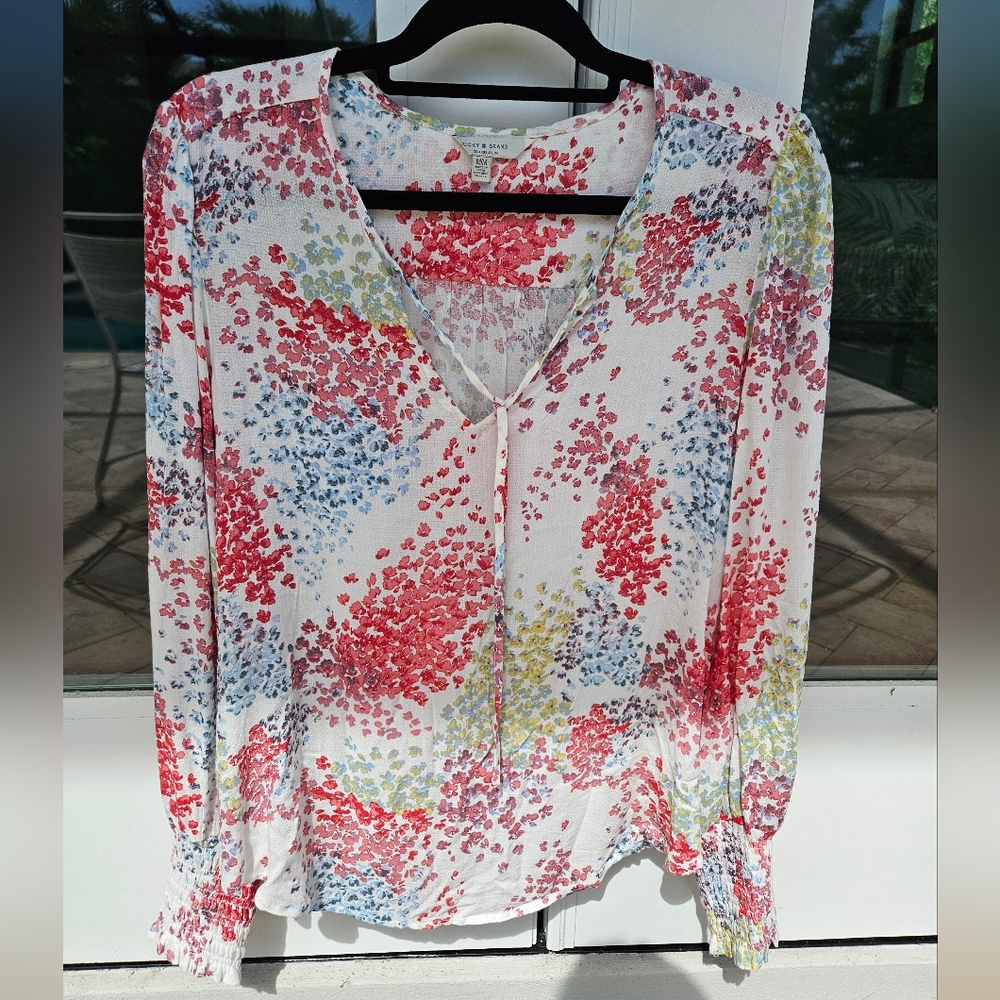 Lucky Brand Floral V-Neck Women's Top - Size Medium